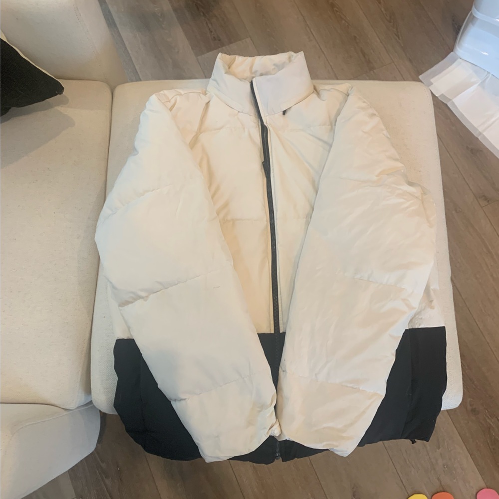 Theory black and white puffer coat